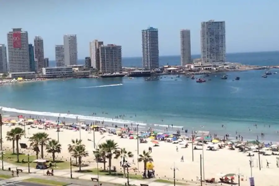 Estas vacaciones, Chile te espera con siete playas para descubrir