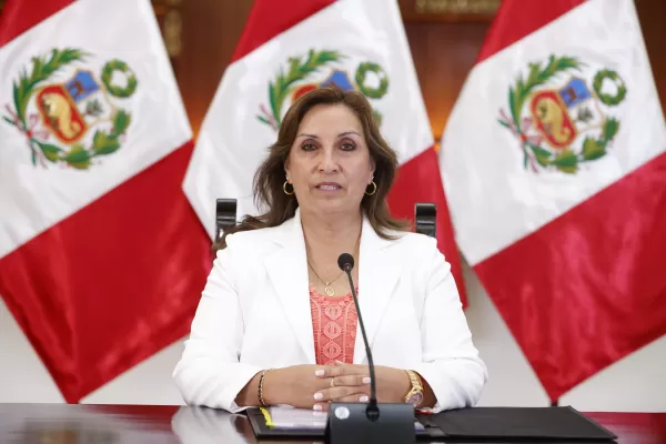Boluarte anunció el retiro definitivo del embajador de Perú en México
