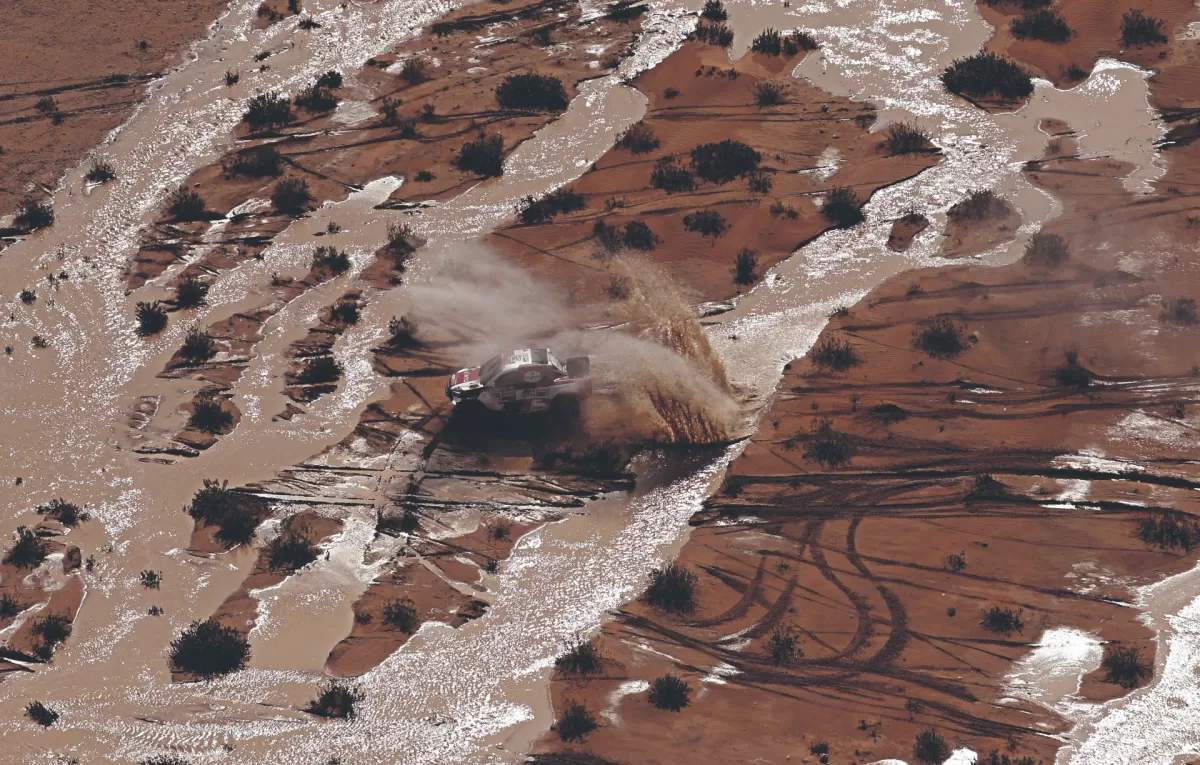 TRACCIÓN. De Villiers avanza a toda velocidad.