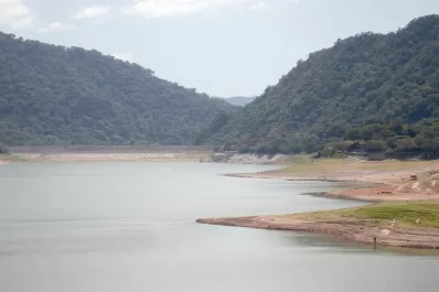 La oposición nacionaliza el problema de El Cadillal