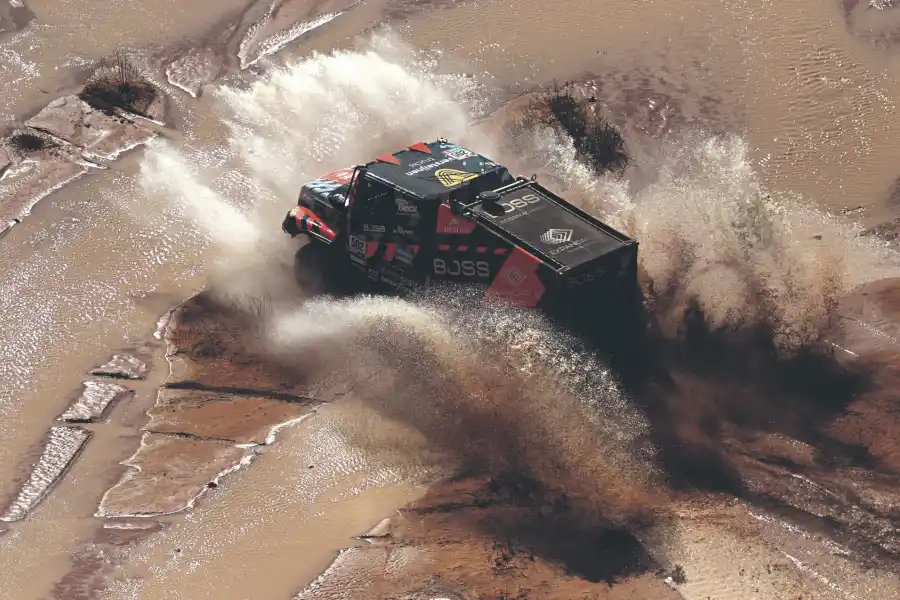 TITANES. Van Kasteren y el show de los camiones.