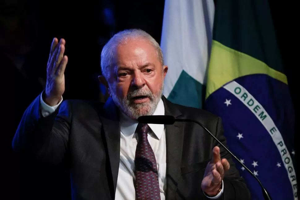 Lula destituyó a militares de la residencia presidencial tras los ataques en Brasilia