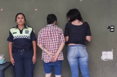 Dos mujeres intentaron huir de un bar sin pagar