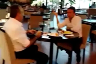 Germán Alfaro y Roberto Sánchez pagaron la cuenta a medias