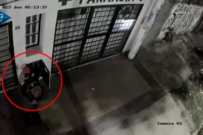 Video: Así robaban los tubos de gas natural en las avenidas Mate de Luna y Ejército del Norte