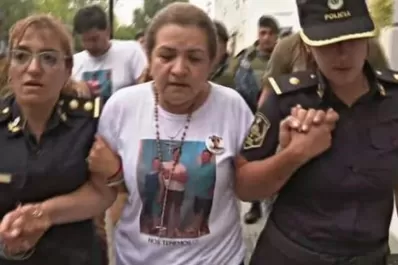 Caso Báez Sosa: el conmovedor llanto de las policías que escoltaron a la madre de Fernando