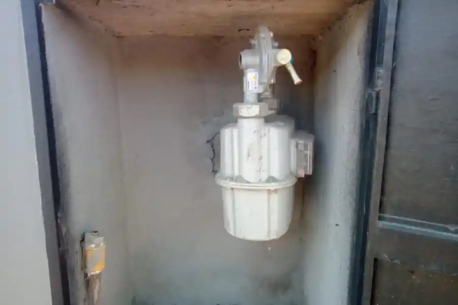 UN PELIGRO. El delincuente dejó abiertas todas las llaves de gas en la zona.