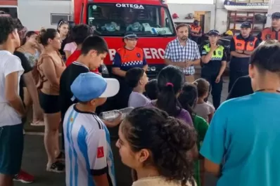 Niños tucumanos visitaron a los Bomberos de la Policía