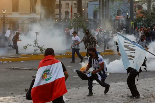 Siguen las protestas en Lima