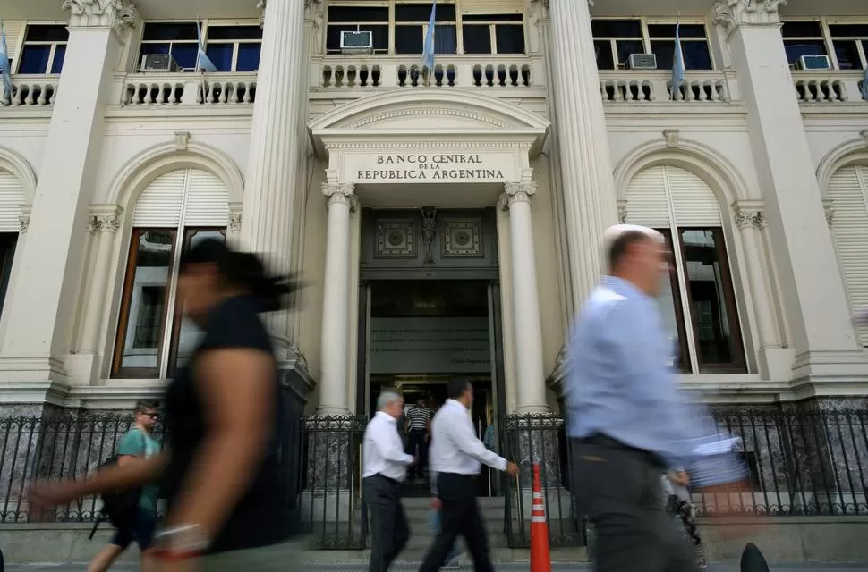 El Banco Central vendió dólares en el mercado por cuarta jornada consecutiva