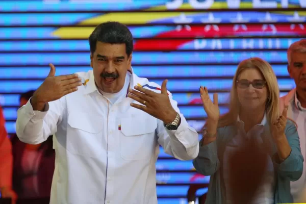 La oposición, contra la visita de “dictadores” al país