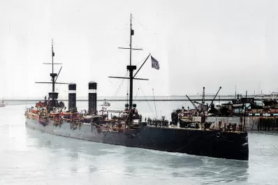 Hojeando el diario: Un tucumano en el histórico viaje del crucero 9 de Julio