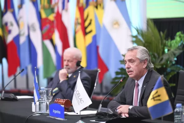 Mandatarios reclaman “respeto” y más financiamiento