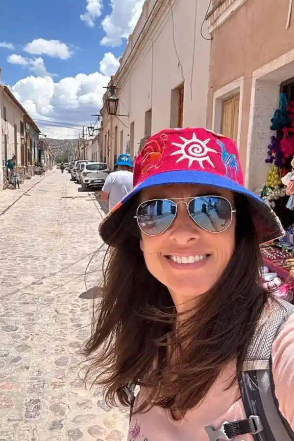 Las sorpresivas vacaciones de Gabriela Sabatini en bicicleta por el Norte argentino