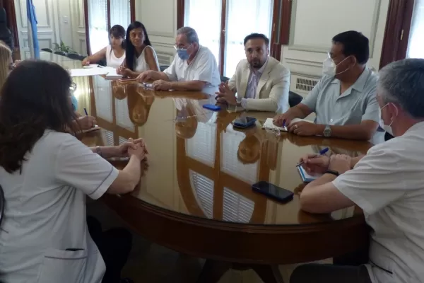 Trabajan en un plan de prevención de violencia contra menores en redes sociales