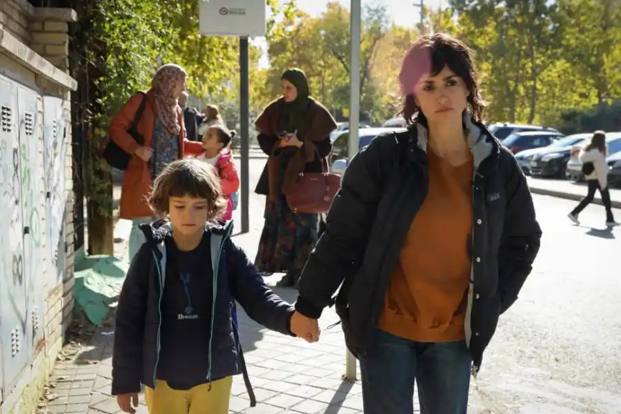 “EN LOS MÁRGENES”. Intenso thriller español dirigido por Juan Diego Botto con Penélope Cruz y Luis Tosar.