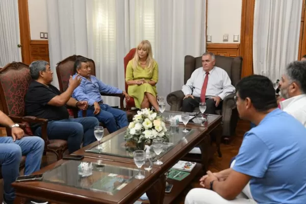 Dimes y diretes de la política