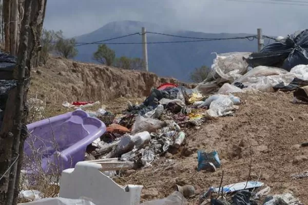 Video: Así mostraba la cacique Mamaní el basural en El Mollar, previo a su detención