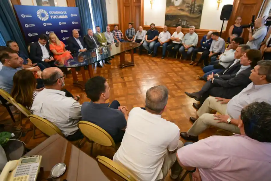 EN CASA DE GOBIERNO. Rossana Chahla fue presentada como candidata a Intendenta. Foto de Comunicación Pública