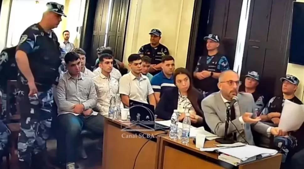 EXPLICACIONES. Hugo Tomei alega en la última audiencia del juicio. El fallo se conocerá el 6 de febrero. captura de video