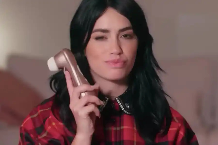 “Es el mejor amigo de la mujer”: Lali Espósito contó que siempre lleva un juguete sexual en la cartera