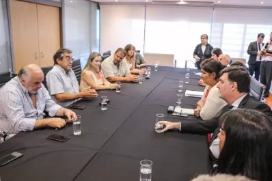 Paritarias: gremios nacionales firmaron una revisión y llegaron al 97% de recomposición salarial anual