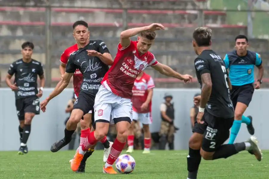 GOLEADOR. Bonacci viene de anotar ocho goles en Deportivo Armenio. foto de pablo oriz (especial para la gaceta)