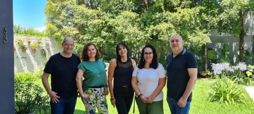 EL EQUIPO. José Lucas, Jorgelina Corbella, Karina Ramos, Sofía Mustafá y Oscar Chelela.