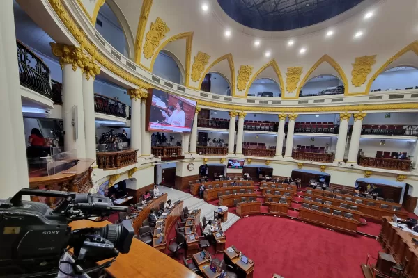 Crisis política en Perú: El Congreso volvió a postergar el debate sobre el adelanto de elecciones