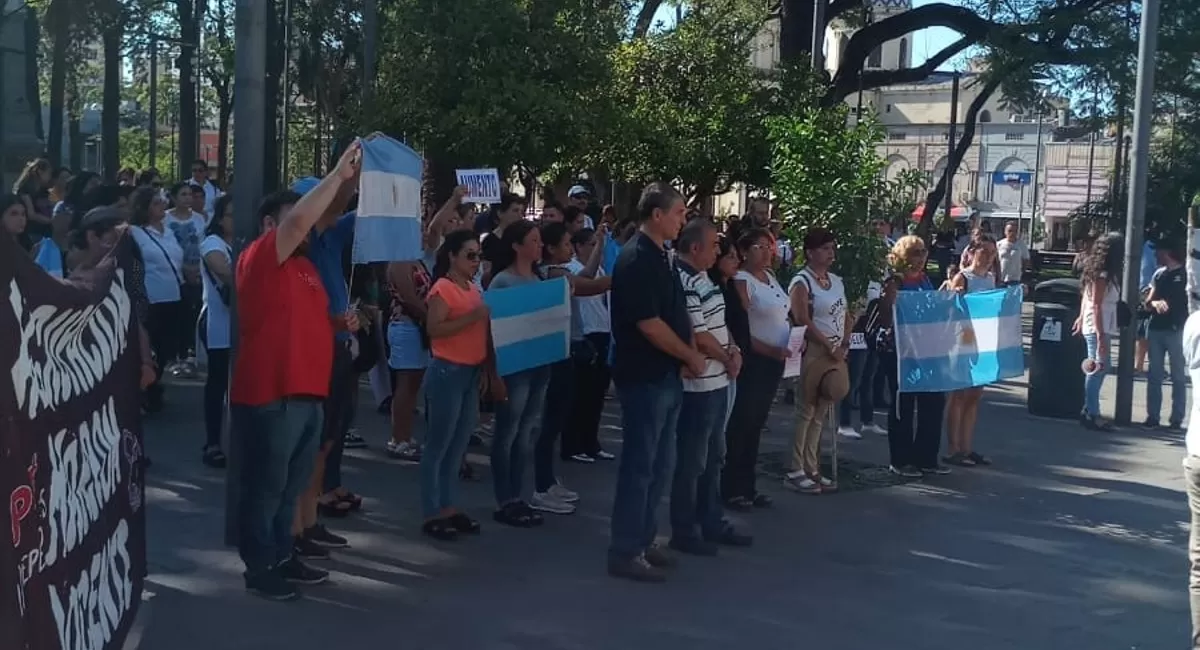 Docentes independientes reclaman mejores condiciones salariales: “La situación es desesperante”