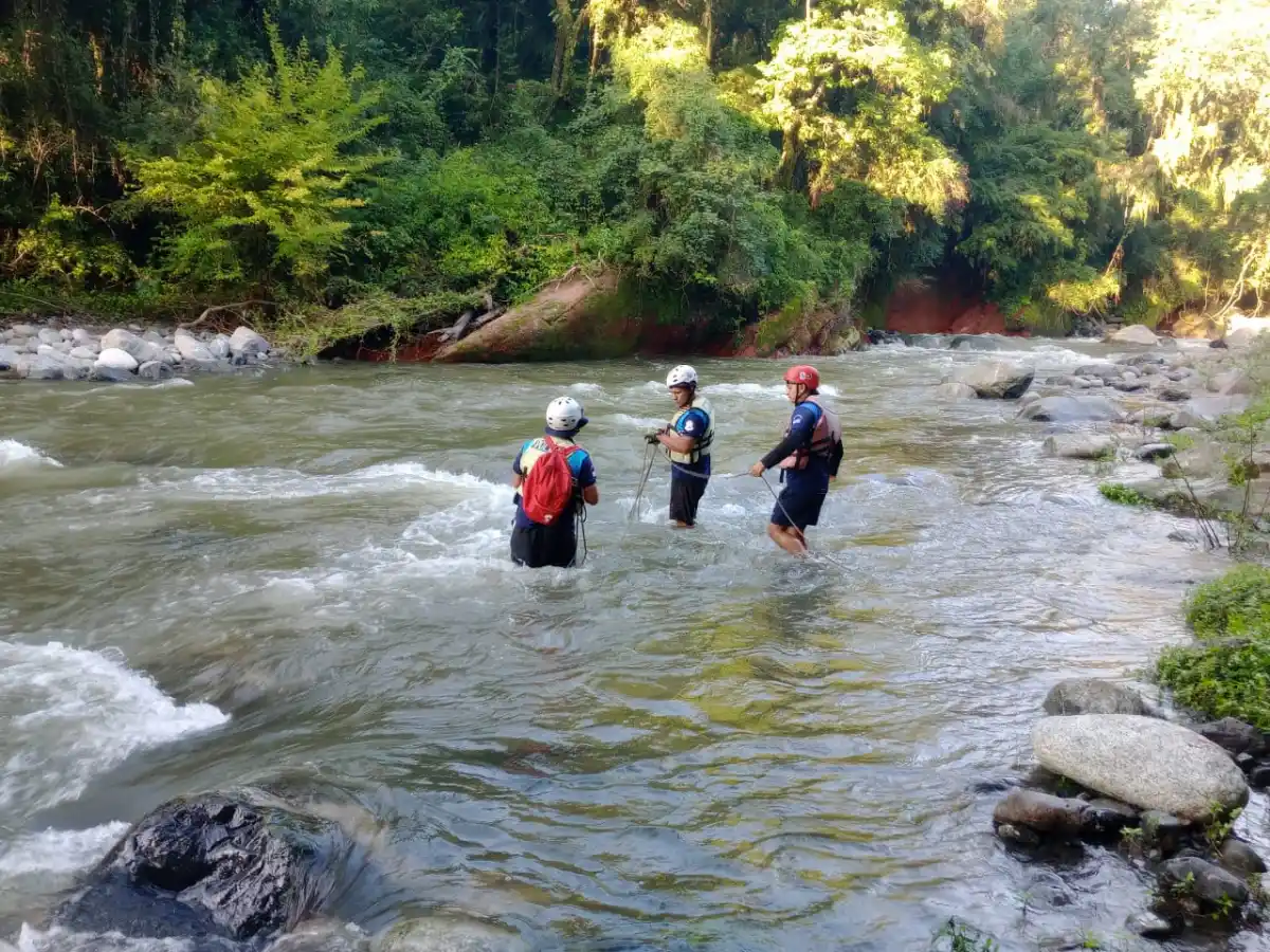 Se quiso sacar una foto y cayó: detalles del fatal accidente de la mujer que murió en el río Los Sosa