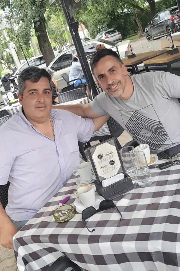 Dimes y diretes de la política de Tucumán