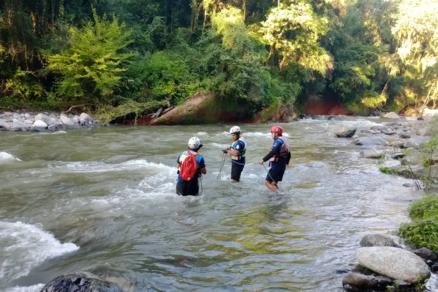 Se quiso sacar una foto y cayó: detalles del fatal accidente de la mujer que murió en el río Los Sosa