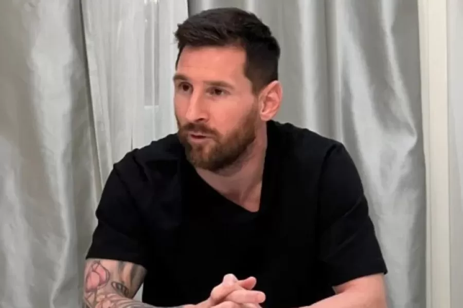 La reacción de Messi al ver el video del Bebe Acosta festejando con la copa de Atlético Tucumán