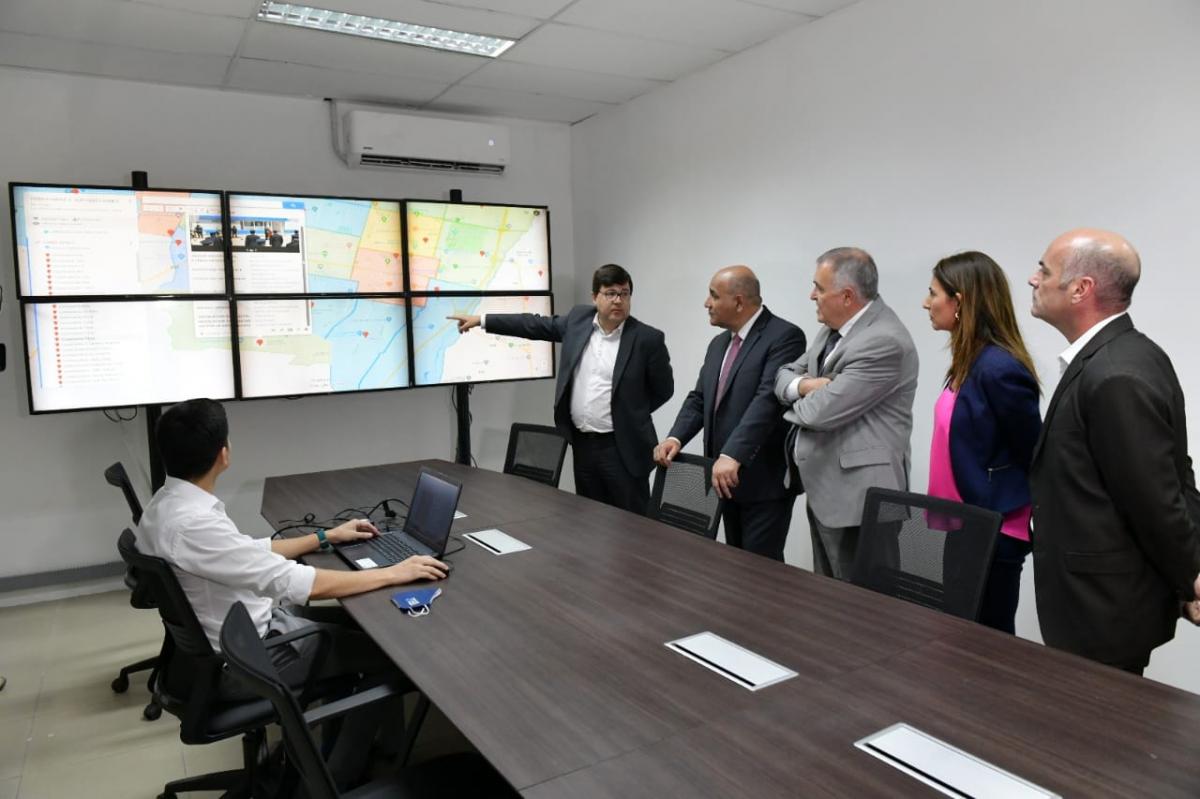 Osvaldo Jaldo y Juan Manzur visitaron el nuevo Centro de Visualización y Monitoreo del 911