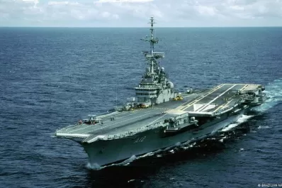 Brasil hunde un portaaviones con materiales tóxicos