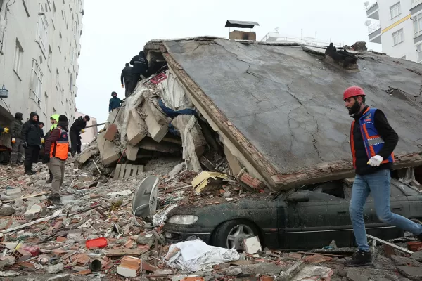 Terremoto en Turquía y Siria: reportaron más de 1.300 muertos y cientos de heridos
