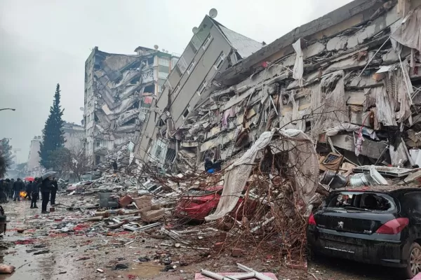Sismo de magnitud 7,8°: “Fue como el Apocalipsis, la gente necesita que la salven”
