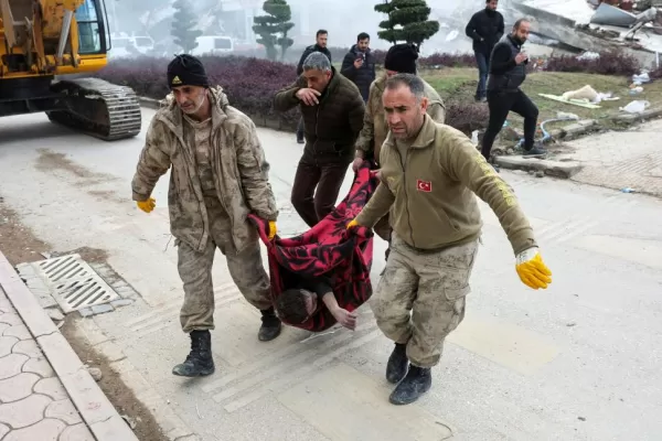 Sismo en Turquía y Siria: Cien horas después aparecen más sobrevivientes