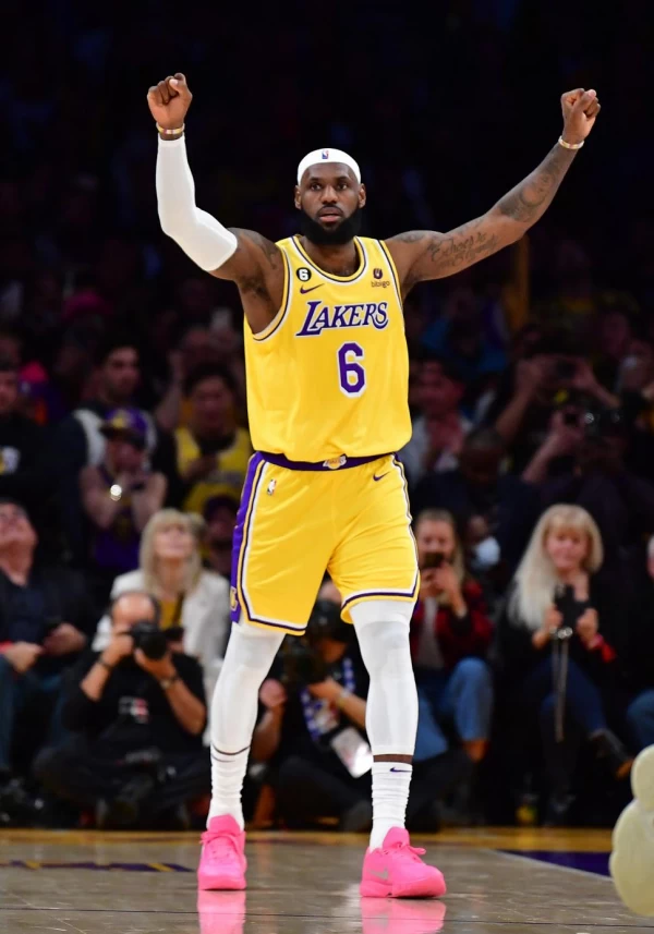 Para el debate: ¿es LeBron James más grande que Jordan?