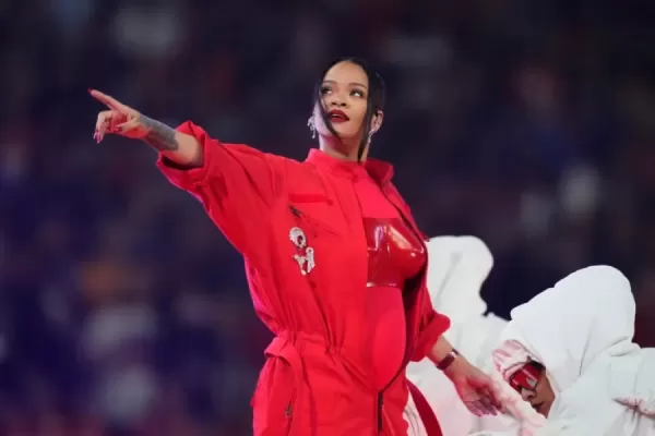 Rihanna impactó a todos en el Super Bowl e hizo un sorprendente anuncio