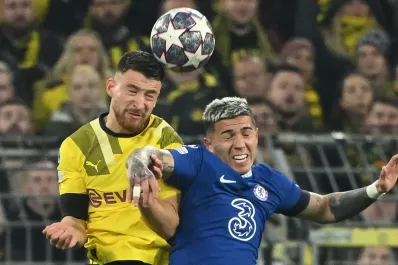 Enzo Fernández perdió el duelo que definió el triunfo de Borussia Dortmund sobre Chelsea