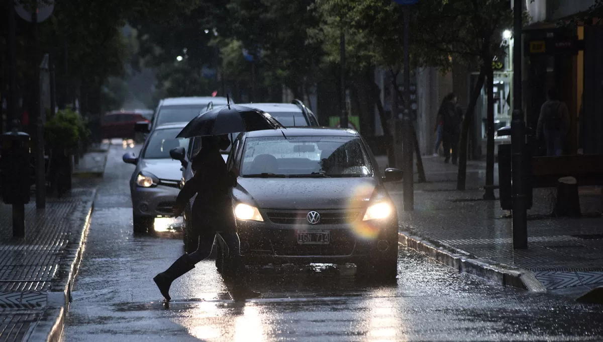 HÚMEDO. Se espera una jornada marcada por las precipitaciones, de diferentes intensidades, en toda la provincia.