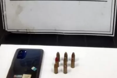 Tenía un celular robado, junto a ocho balas