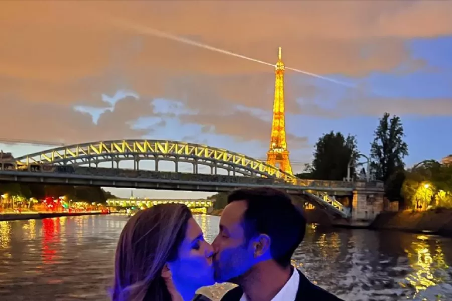 Luciano Pereyra confirma su romance con una romántica foto