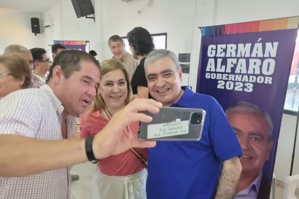 Pese a la decisión de la UCR, Alfaro se lanza el jueves como candidato a gobernador por JxC
