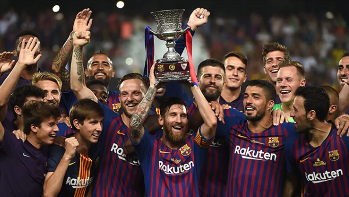 LLENO DE GLORIA. Lionel Messi festejó 35 campeonato con la camiseta de Barcelona. 