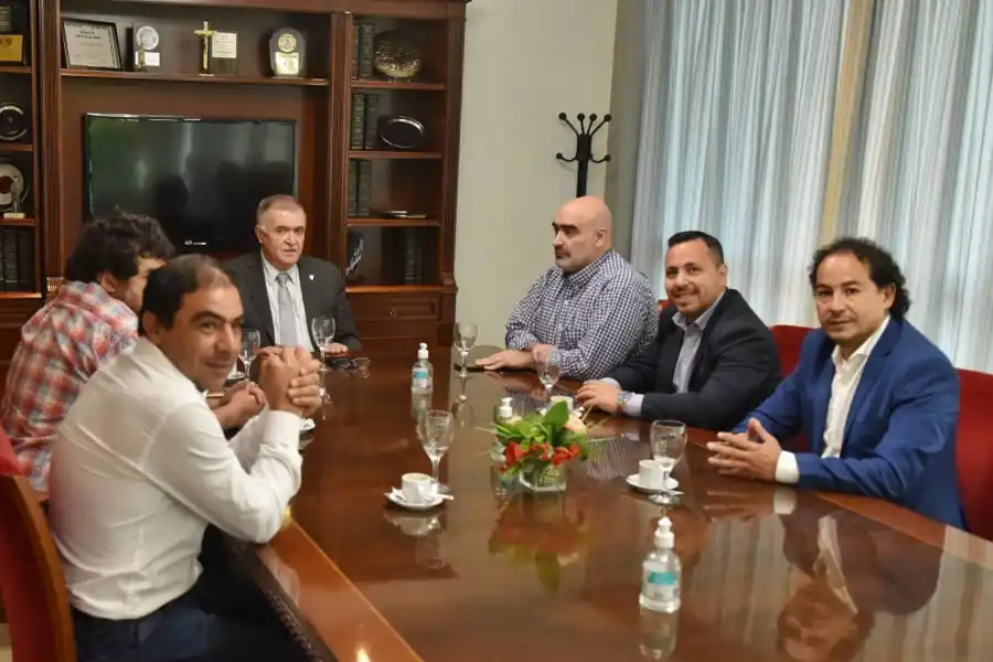 Jaldo recibió a referentes kirchneristas de la sección Oeste