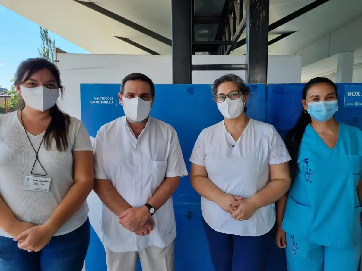 Covid-19: Todas las vacunas en Argentina son buenas y efectivas, afirmó Medina Ruiz