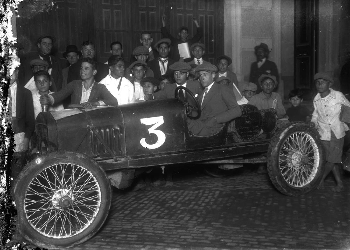 SEPTIEMBRE DE 1926. Los negativos de la carrera “Standard” son los más antiguos inventariados en el archivo de LA GACETA. 